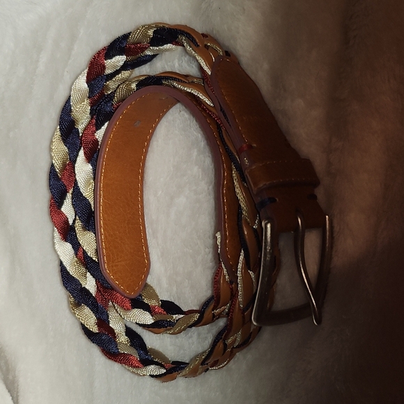 Tommy Hilfiger belt - Picture 2 of 14